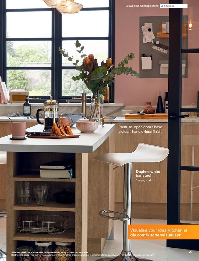 0045 b&q%20kitchen%20projects%202020%20catalogue%201